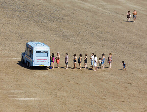Cheap shots: Martin Parr and virality