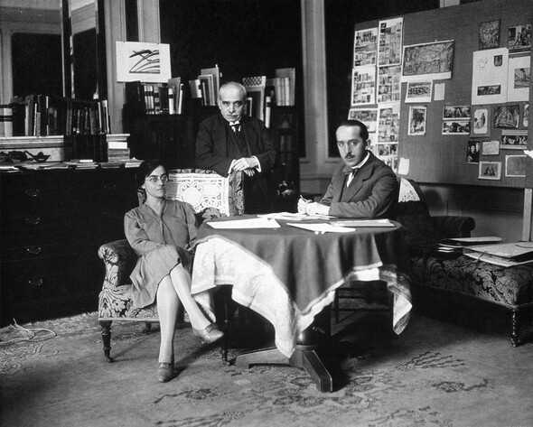 Gertrud Bing, Aby Warburg and Franz Alber in their sitting room at the Palace Hotel, April 1929